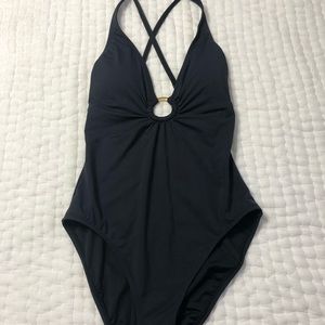 New BLEU plunge halter 1pc - black size 8